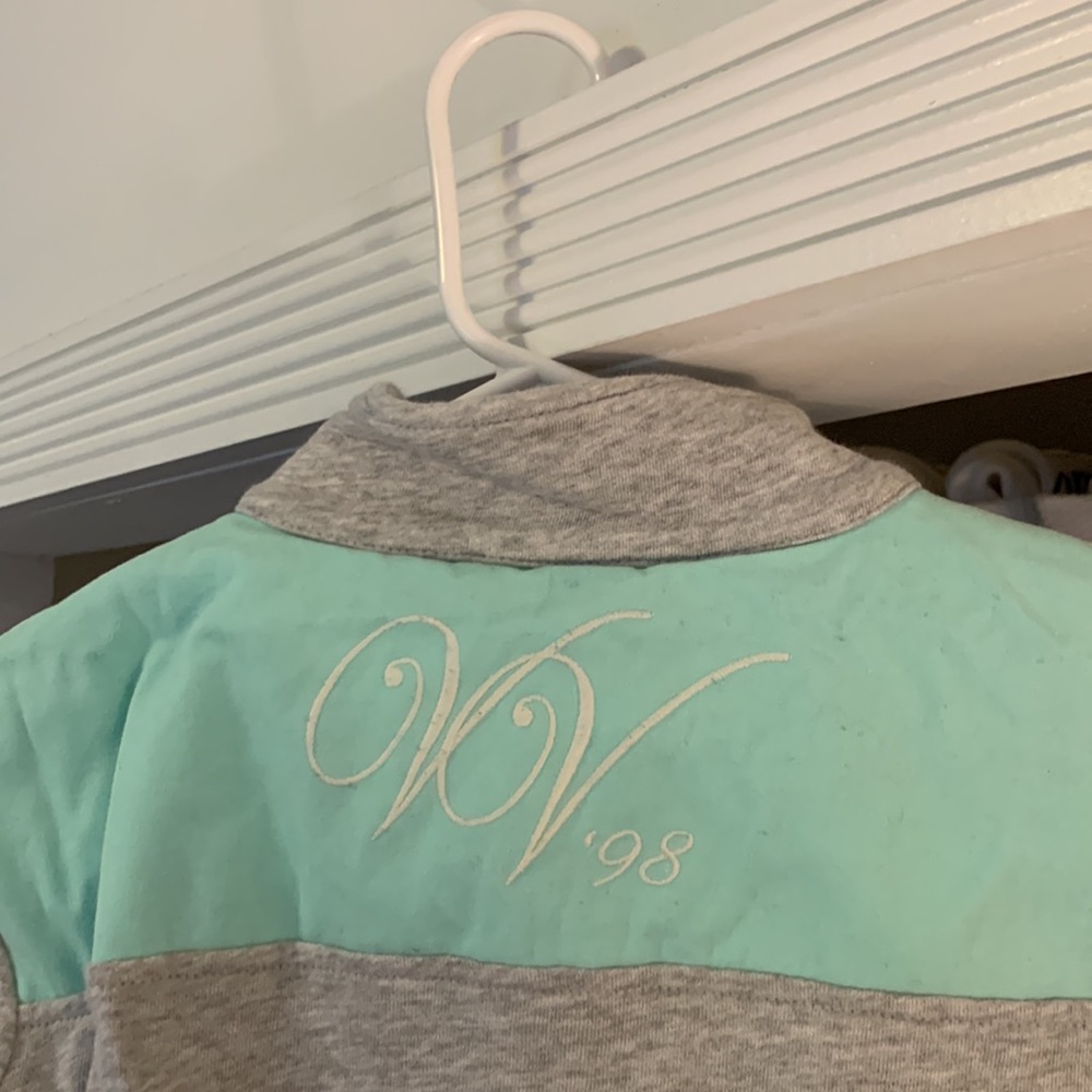 Vineyard vines quarter zip - Picture 3 of 4